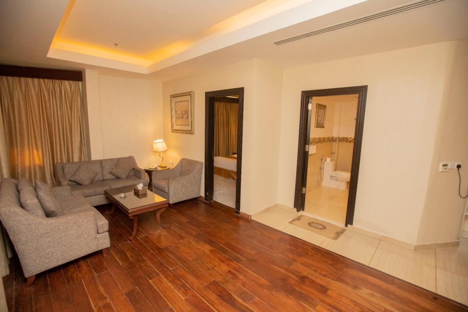 Sanam Hotel Suites - Rijad Zewnętrze zdjęcie