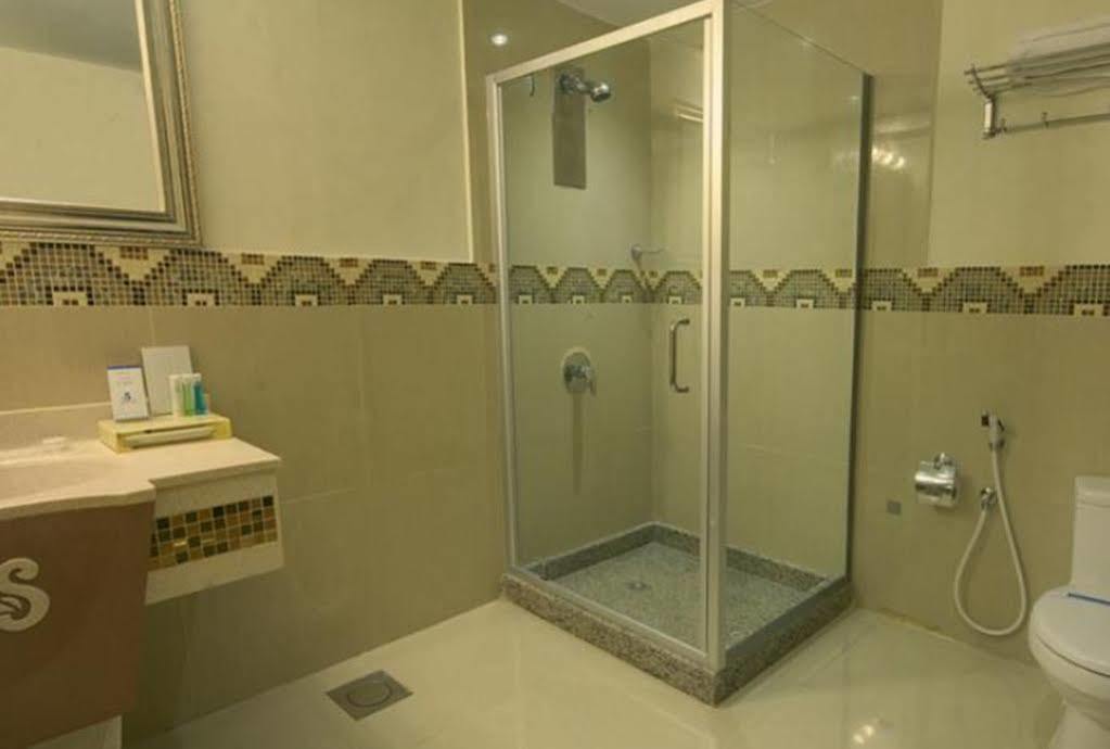 Sanam Hotel Suites - Rijad Zewnętrze zdjęcie